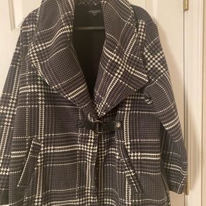 Ellen Reyes women’s fashion coat